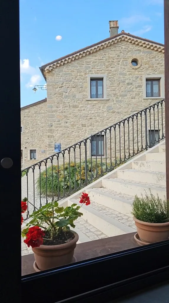 Borgotufi Albergo Diffuso_Castel del Giudice_slider_image_2