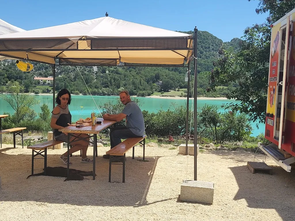 Happy food restaurant in Castel San Vincenzo