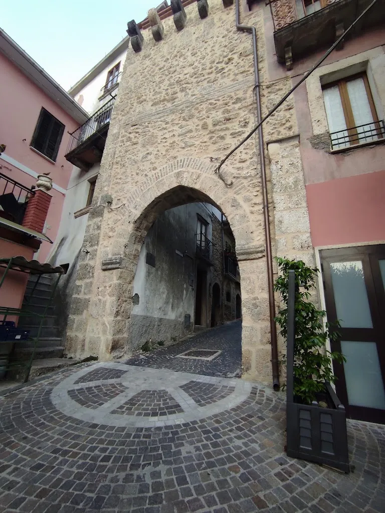 Borgo di Castel San Vincenzo_Castel San Vincenzo_slider_image_1