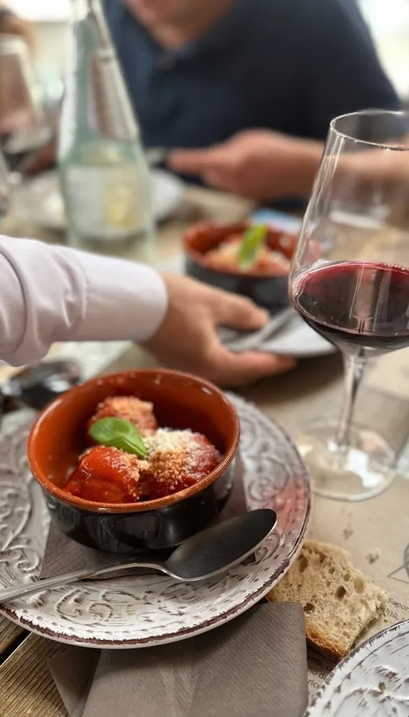 Simone Coletta_Saporito_Castel San Vincenzo_recensione