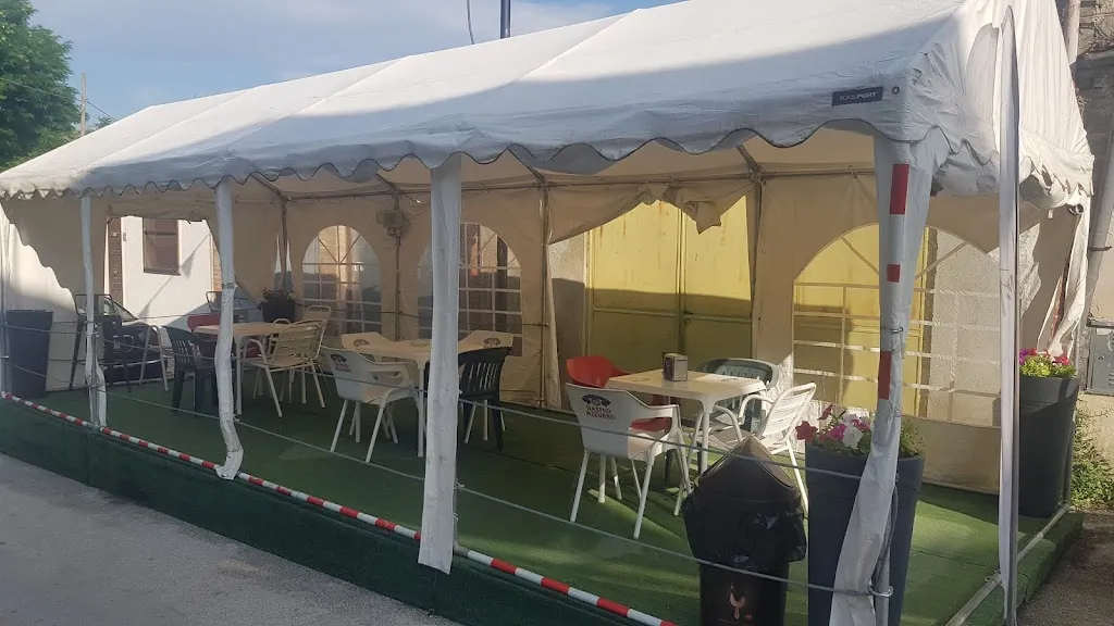 Lassotto Academy Bar restaurant in Castellino del Biferno