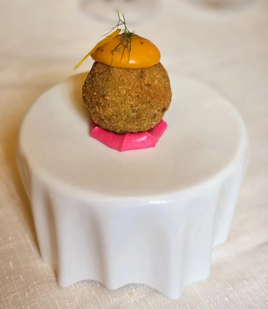 Stefano De Marinis_Gold Eno-Restaurant_Castelmauro_review