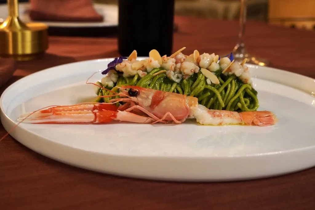 Gold Eno-Restaurant_Castelmauro_slider_image_3