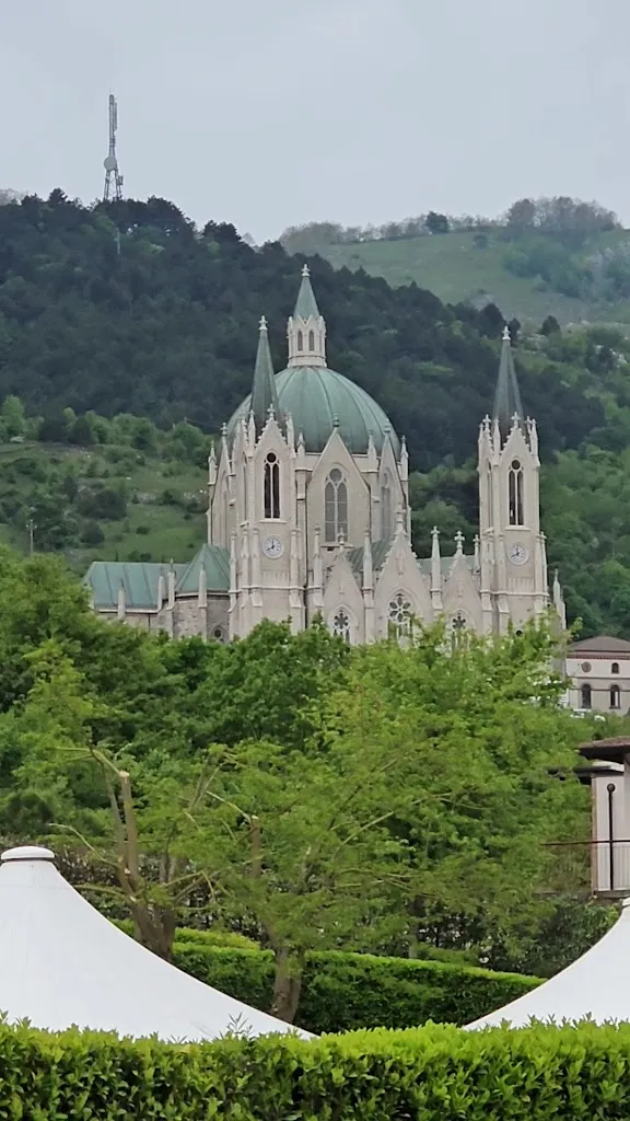 La Fonte dell'Astore_Castelpizzuto_slider_image_2
