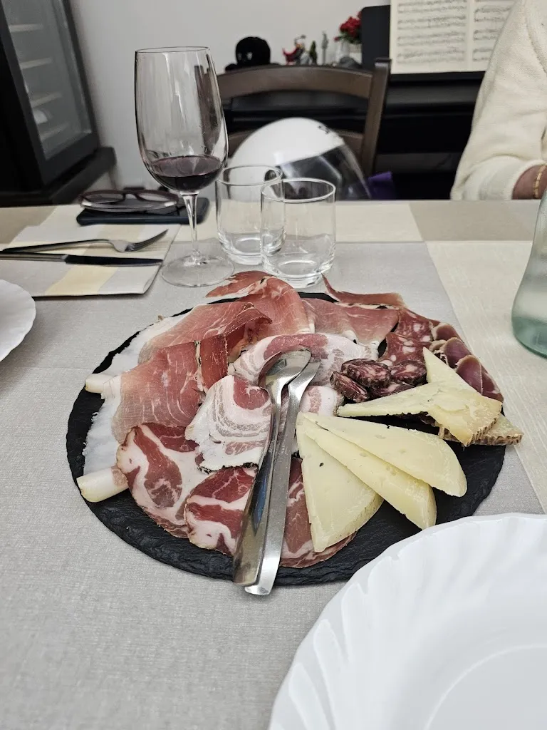 Menu_Uno Dopo L'Altro_Castelpizzuto_immagine_3