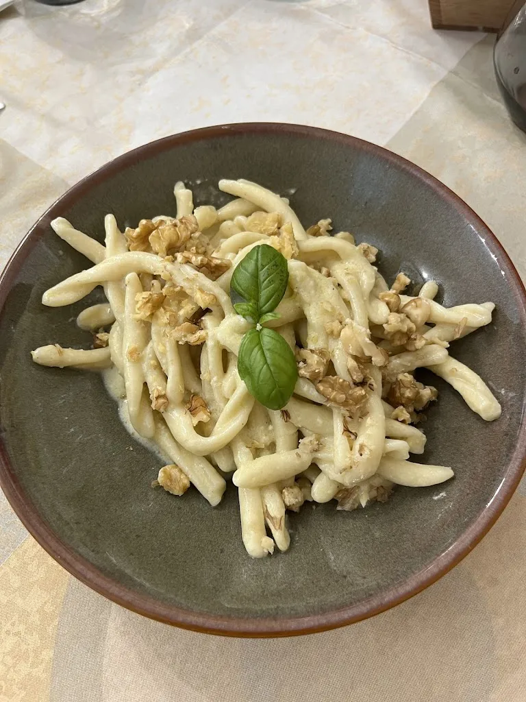 Cassie Tresl_Demi Osteria_Castropignano_review