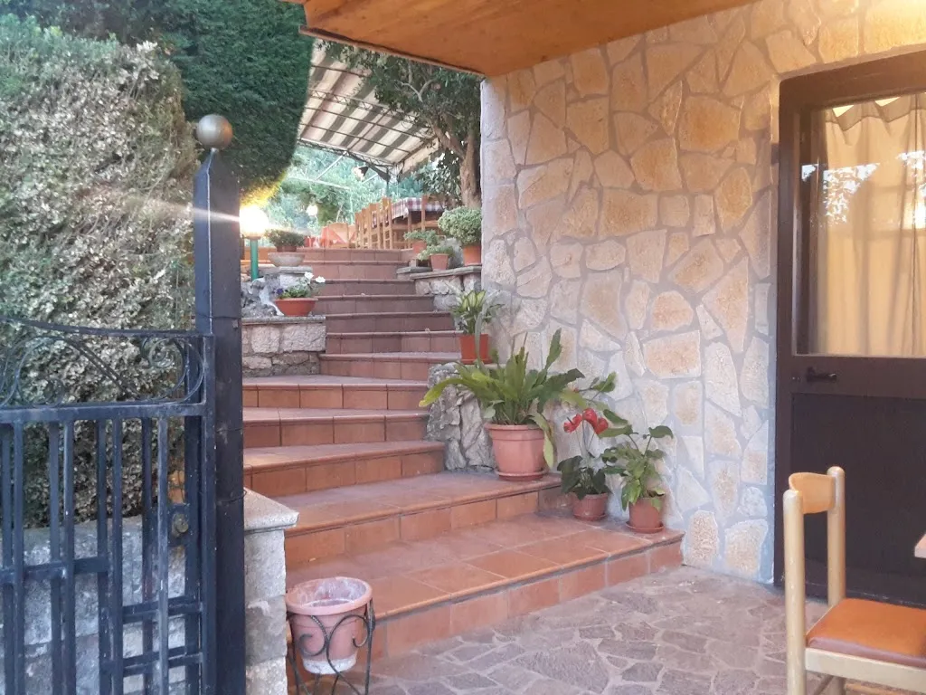 Ristorante Pizzeria La Fonte Kilometrozero restaurant in Castropignano