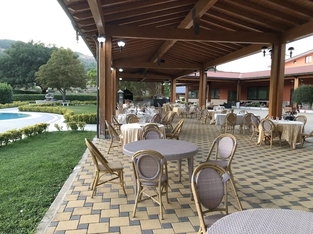 Villa D'Evoli restaurant in Castropignano