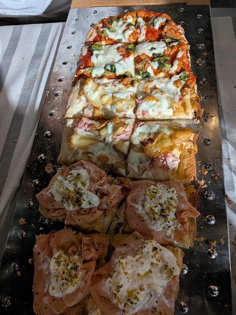 Madre Pizza_Campomarino_slider_image_2