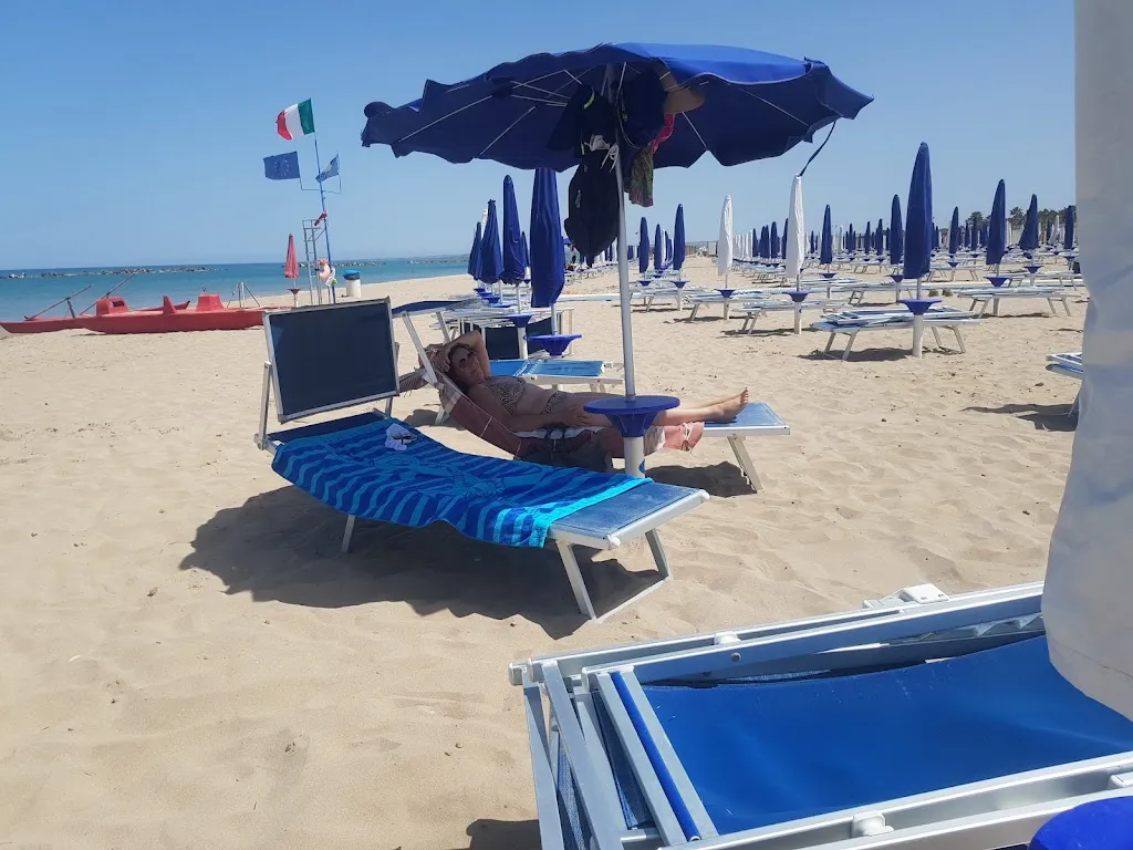 Andrea Cremoncini_Conchiglia Azzurra_Campomarino_review