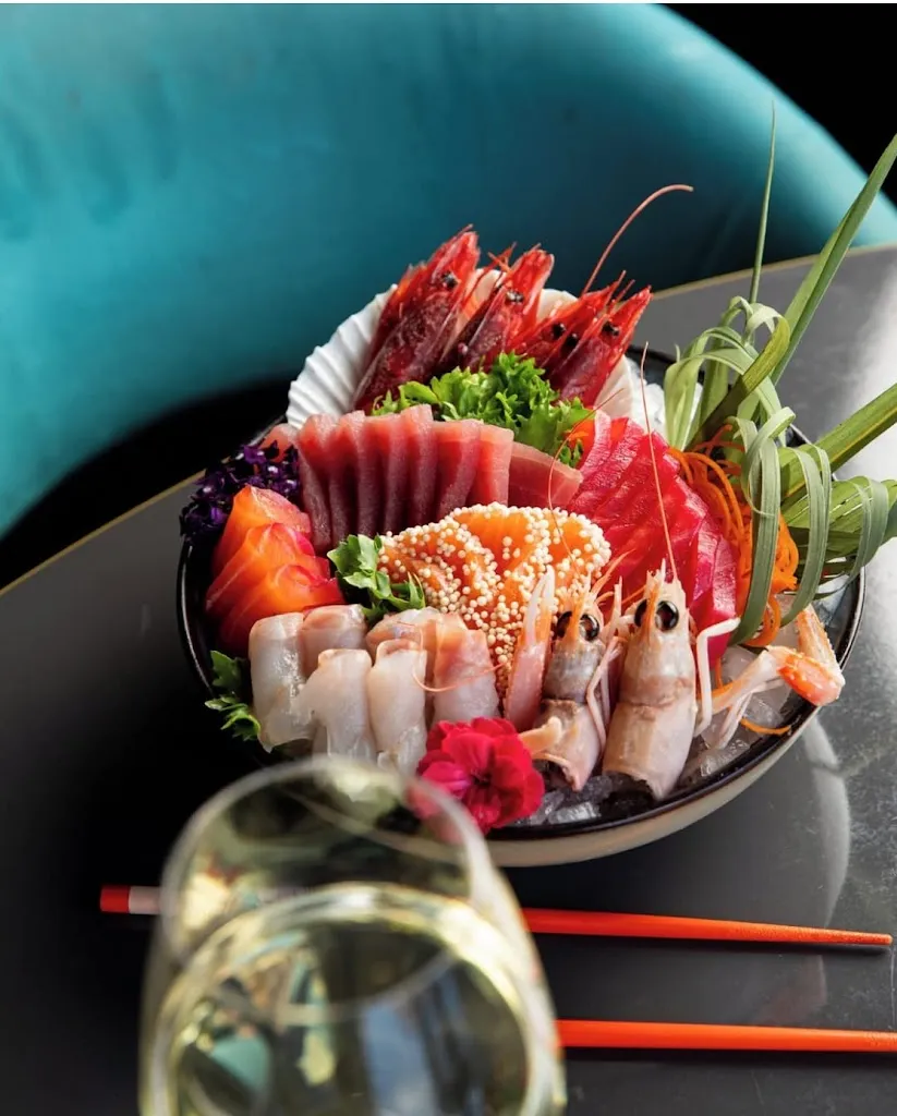 Yoni sushi_Castellaneta_slider_image_3