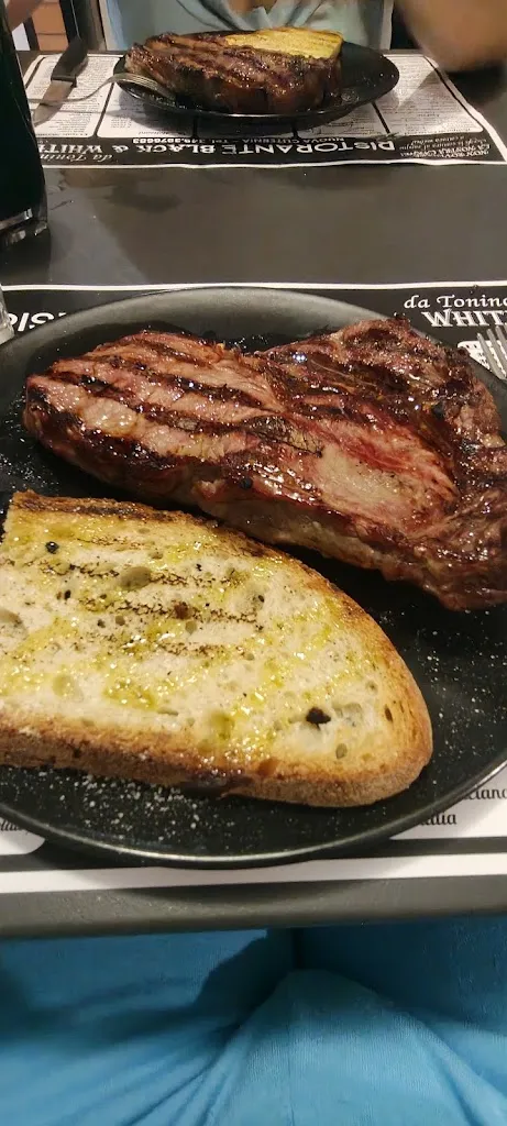 Pietro e Ale_Ristobar Braceria Black&White_Campomarino_review