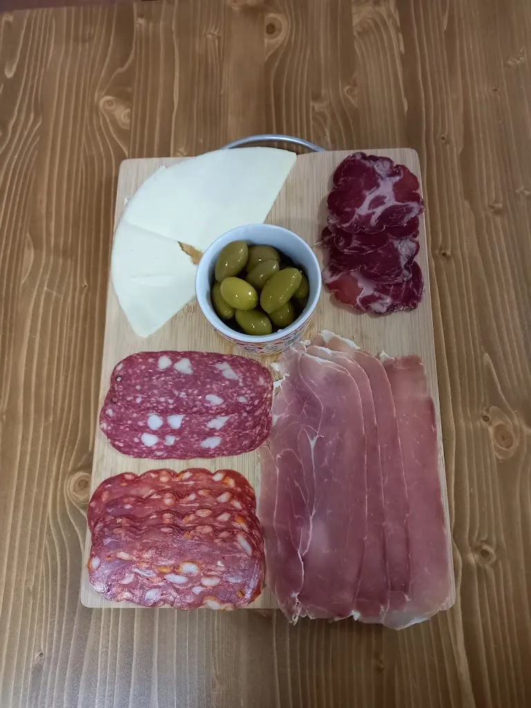 ristorante isaraceni restaurant in Cercemaggiore