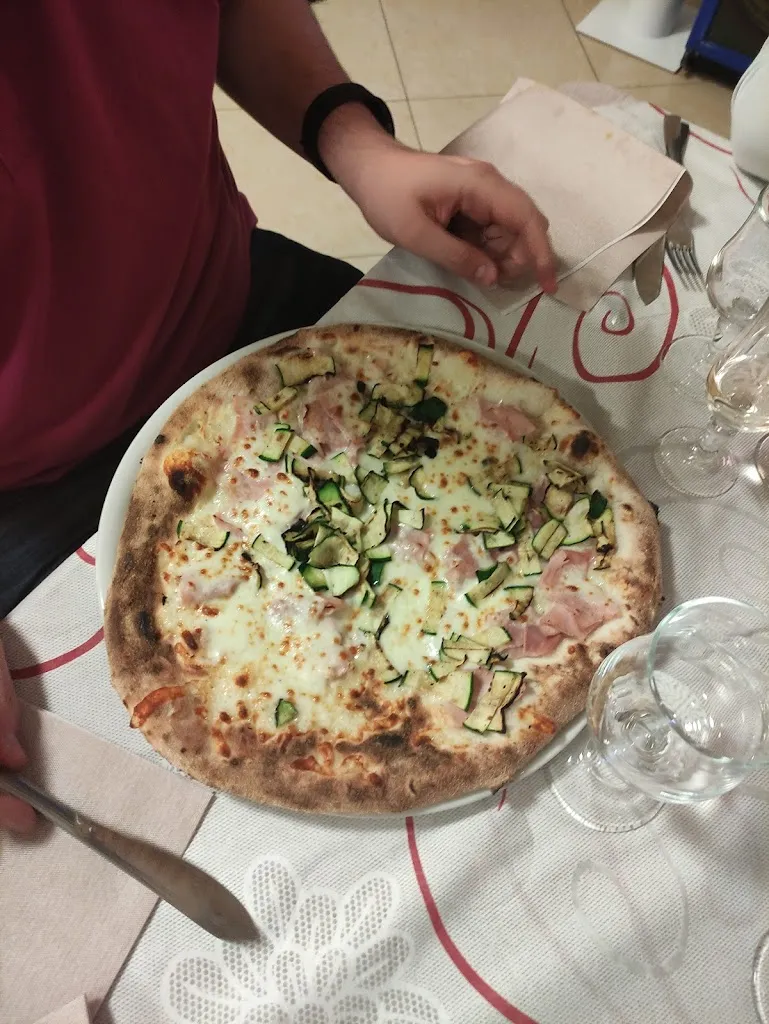 Tiziana Petrone_Ristorante Pizzeria De Francesco_Castelpetroso_review