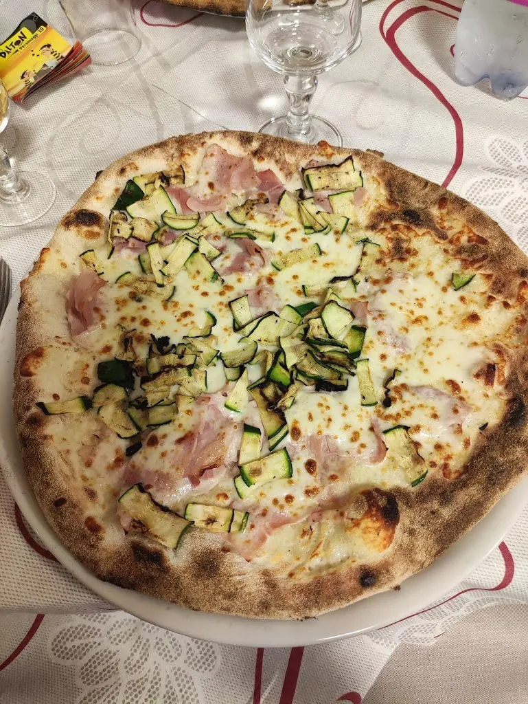 Orlando Mauro Petrone_Ristorante Pizzeria De Francesco_Castelpetroso_review