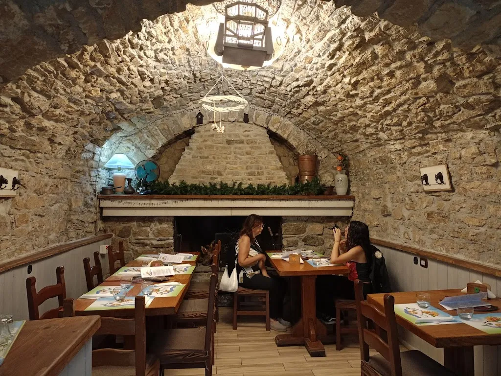 Tenuta Capo d'Acqua restaurant in Castelpetroso