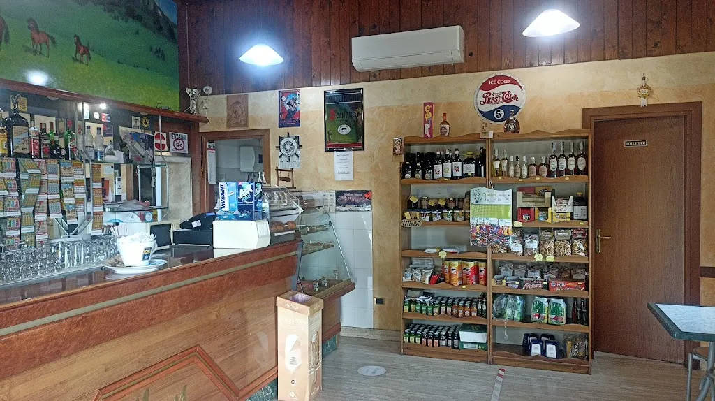 Bar La Taverna...snack bar...ristoro...gelati..panini_Castelpetroso_slider_image_1