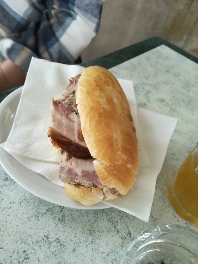 Bar La Taverna...snack bar...ristoro...gelati..panini_Castelpetroso_slider_image_3