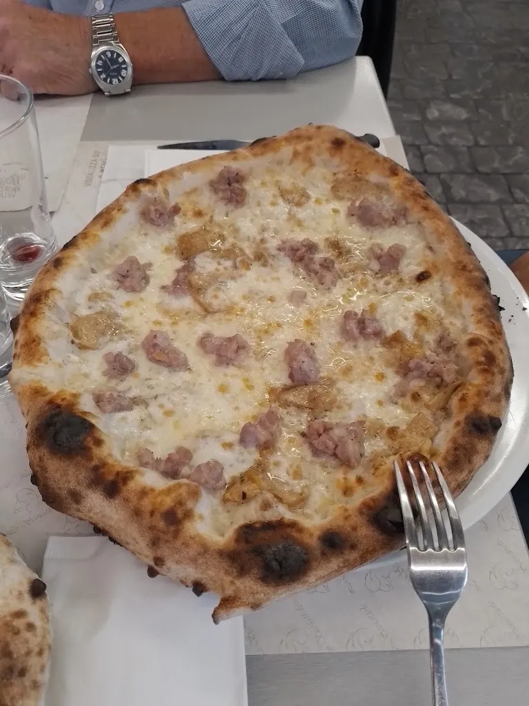 Pizzeria Lo Scoiattolo_Colli a Volturno_slider_image_3