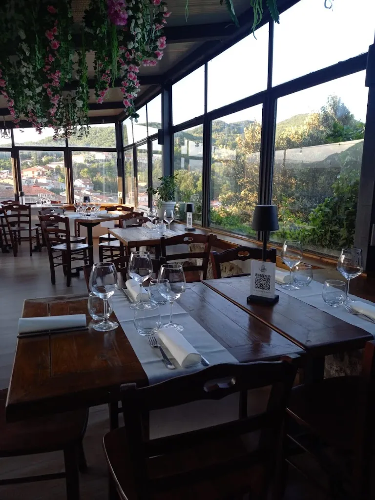 Pizzeria la canonica restaurant in Colli a Volturno