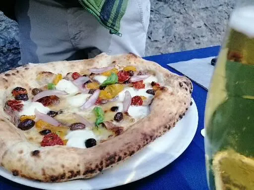 lucia pappalardo_Moustache_Fornelli_review