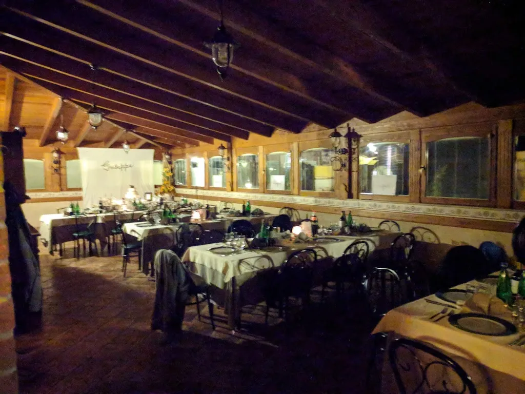 Pizzeria Ever Green Di Petrone Maria restaurant in Gambatesa