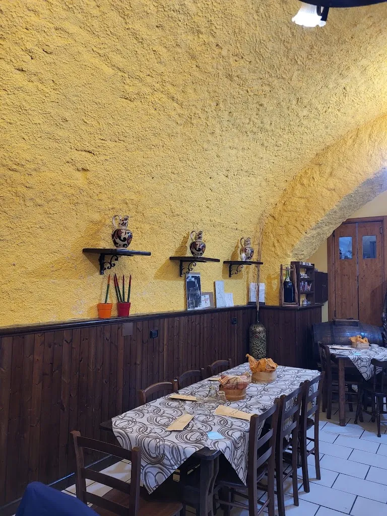 Bar Trattoria La Taverna_Frosolone_slider_image_3