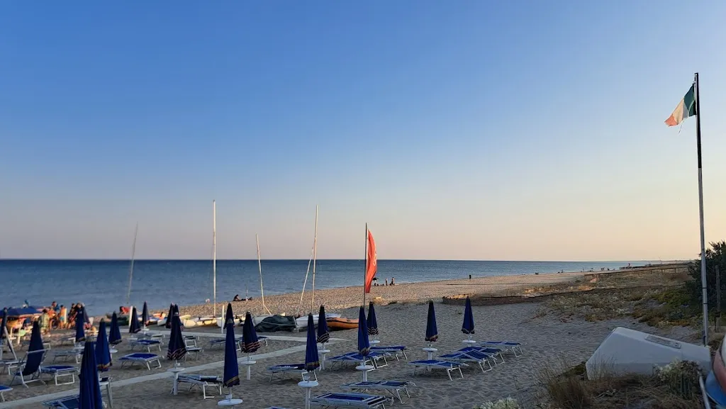 johnsara_LA VELA CLUB_Castellaneta_review