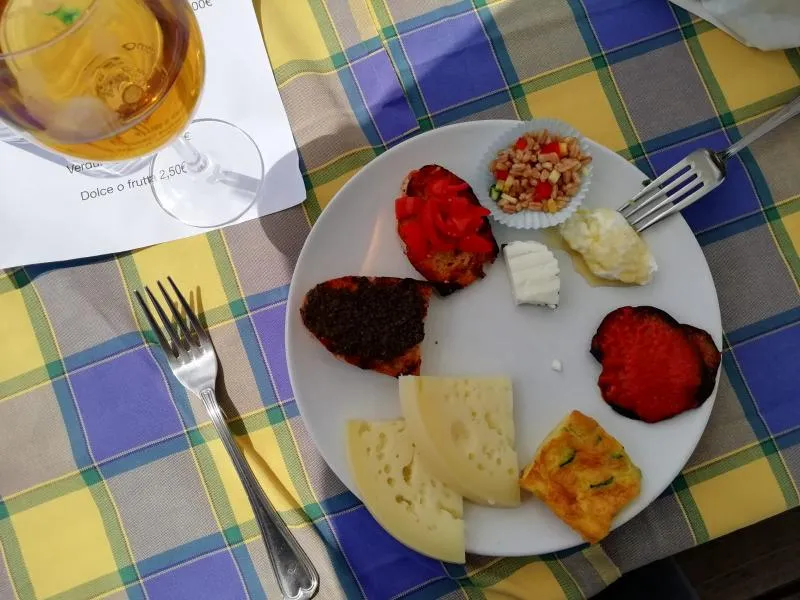 Joe Sidonio_Le Coccole_Guardiaregia_review