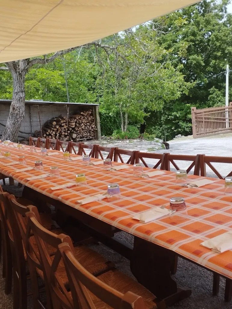 La Fattoria dell'Oasi di De Francesco Pietro restaurant in Guardiaregia