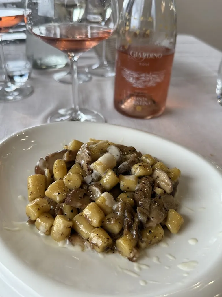 Rowhle Music_Elicriso Ristorante_Macchia d'Isernia_review