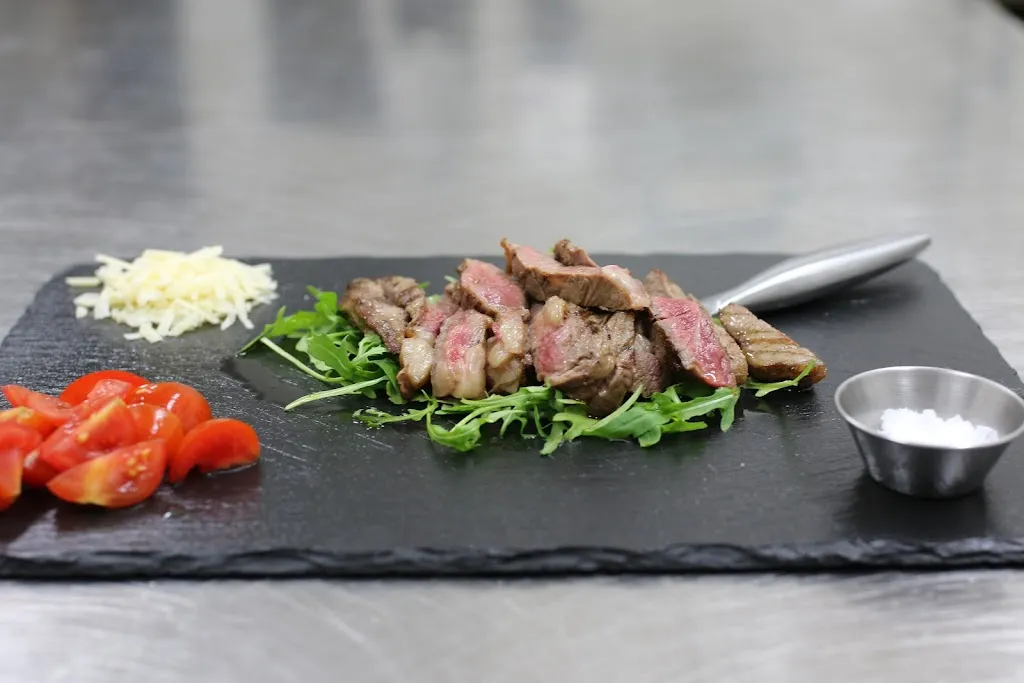 Revolution Fast Food Gourmet_Larino_slider_image_2