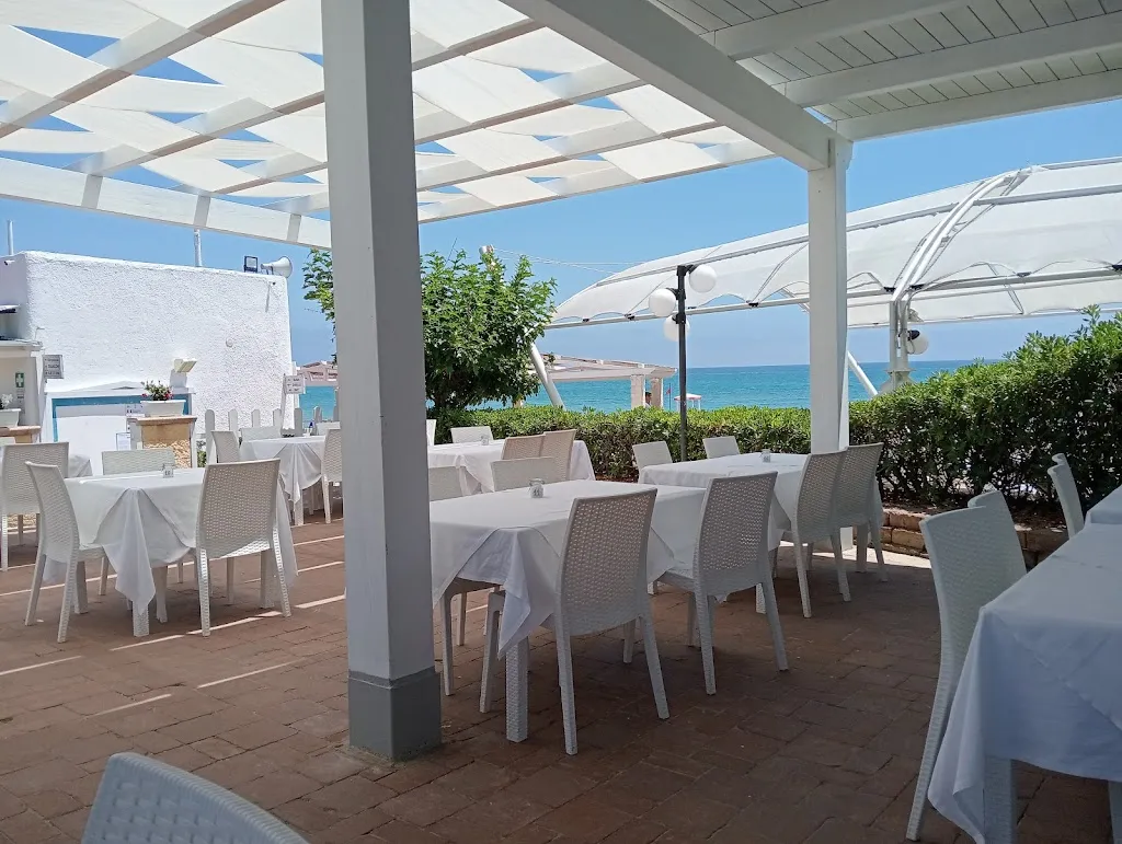 Annalisa Astori_Lido Sporting_Castellaneta_recensione