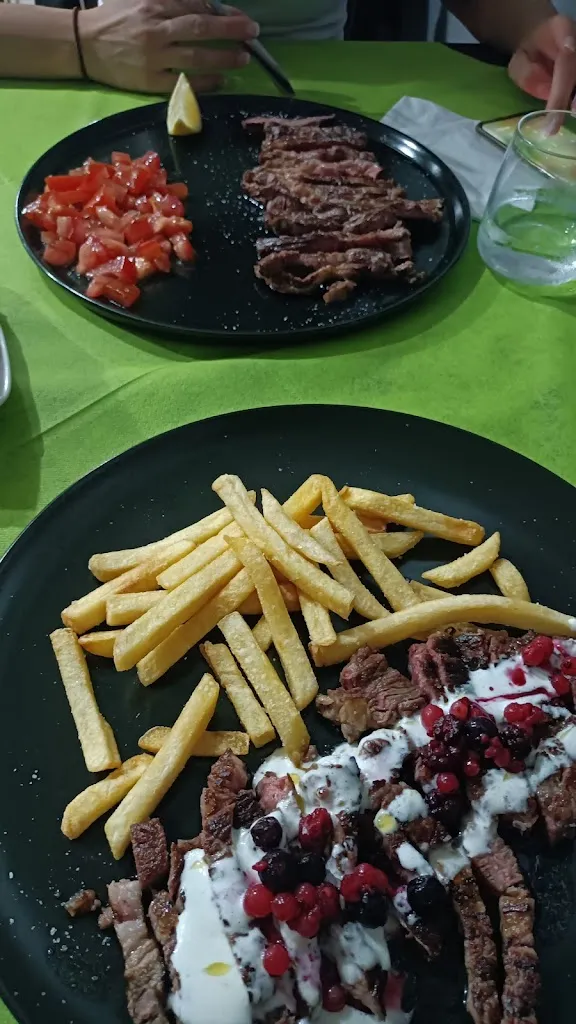 Monia Amore_Ristorante pizzeria Il Grifone_Montecilfone_review