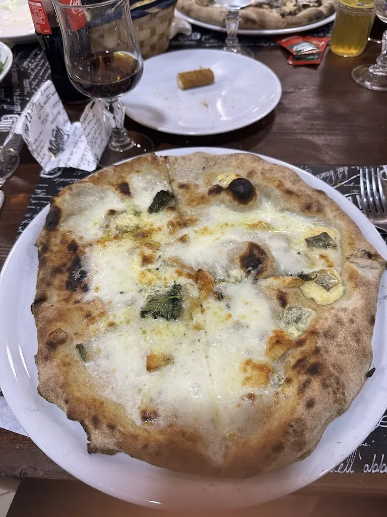 Teresa Caterina_VENTIDUE 22_Montagano_review