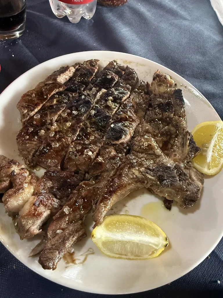 VENTIDUE 22 restaurant in Montagano