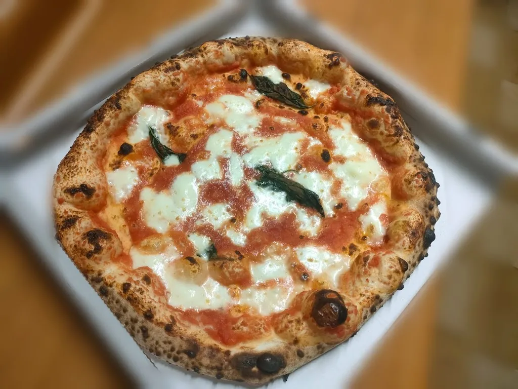 Pizza Sì_Montagano_slider_image_3