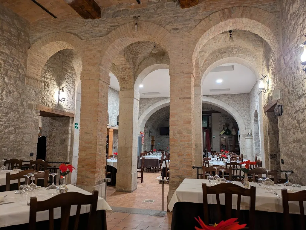 Osteria Donna Francesca restaurant in Montemitro