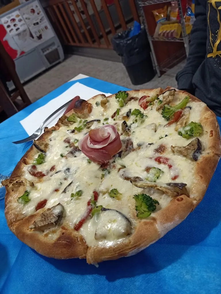 Bar Pizzeria Gyros_Morrone del Sannio_slider_image_2