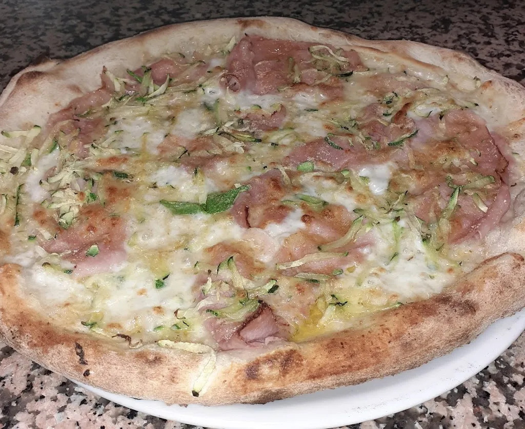 Menu_Pizz & Love_Castellaneta_image_3