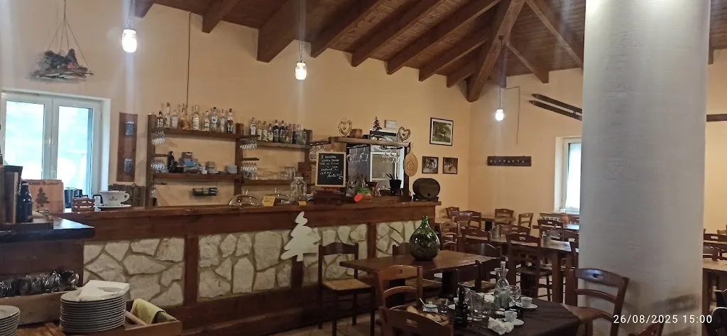 Abete Bianco restaurant in Pescopennataro
