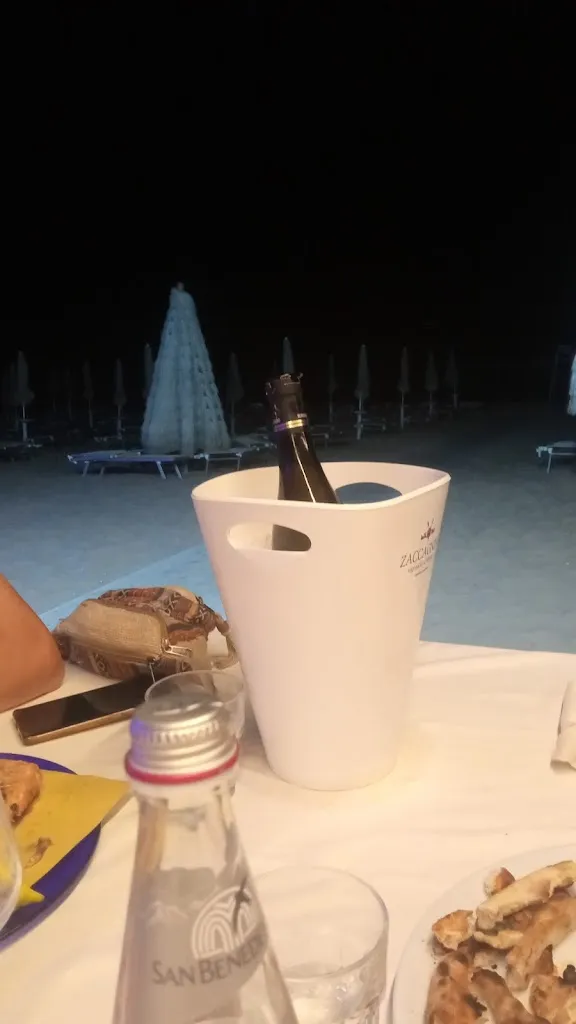 carmine isaia_La Risacca_Petacciato_review