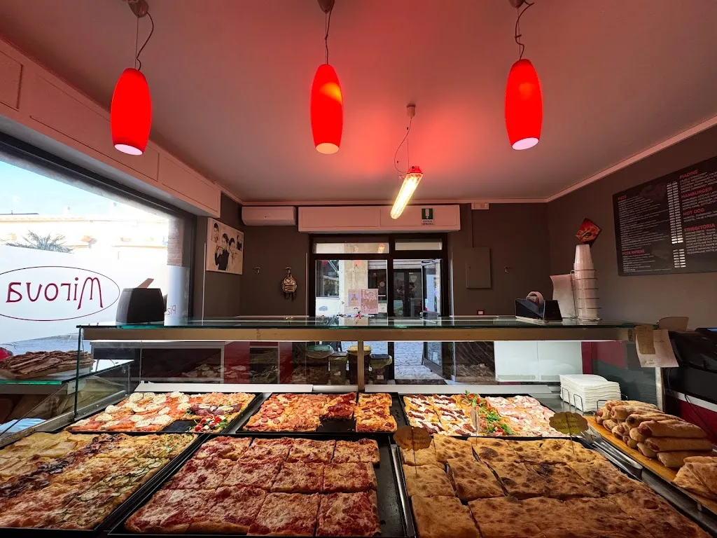 Pizzeria-Friggitoria “Mirova” restaurant in Petacciato