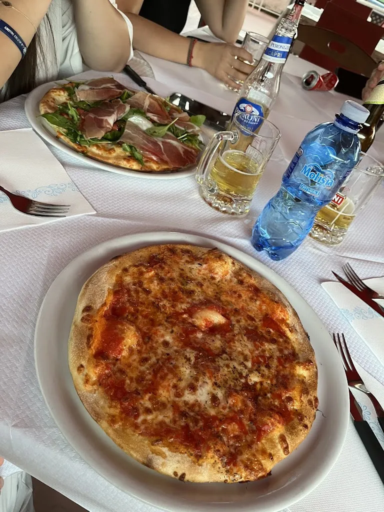 Agustin Martinez_Pizzeria Topolino_Roccamandolfi_review