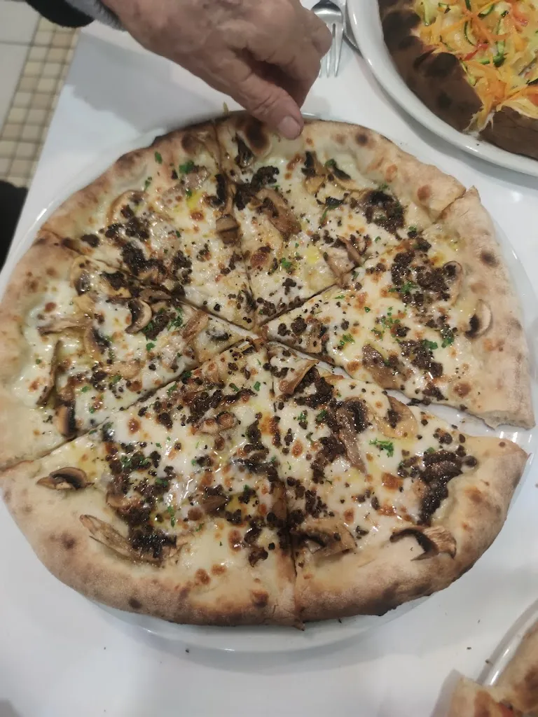 Ristorante Pizzeria Canneto_Roccavivara_slider_image_2