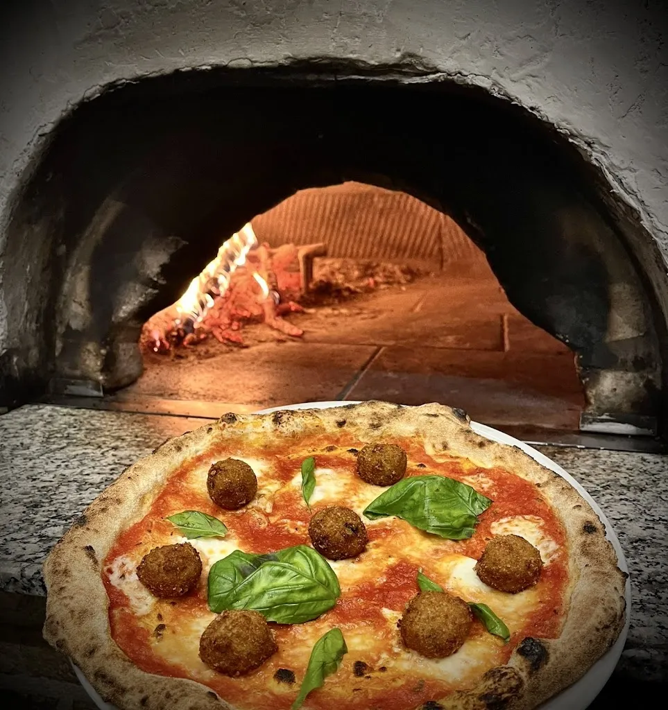 Pizzeria del Borgo Antico_San Martino in Pensilis_slider_image_3