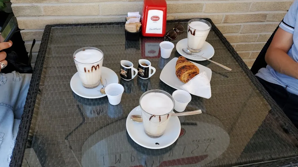 Giovanna S_Imprevist Art Cafè_San Martino in Pensilis_review