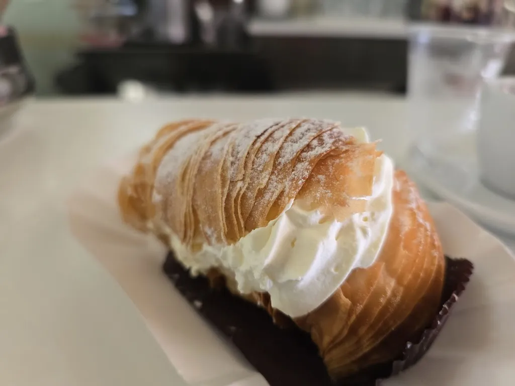 Shanti Luca_Pasticceria Tina Sweets and Cake San Martino in Pensilis_San Martino in Pensilis_avis