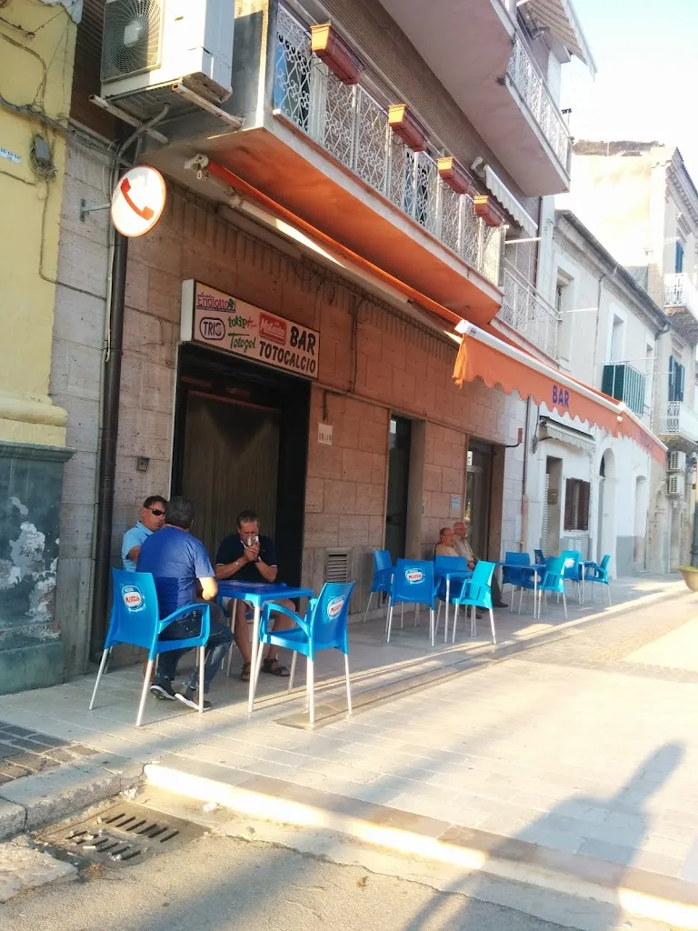 BAR TOTOCALCIO restaurant in San Martino in Pensilis