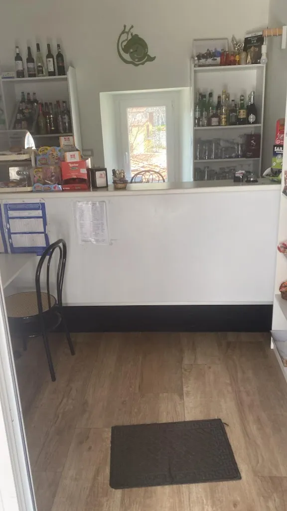 Alba Nausicaa Deromedi_Caffè La Frescura_Santa Maria del Molise_review